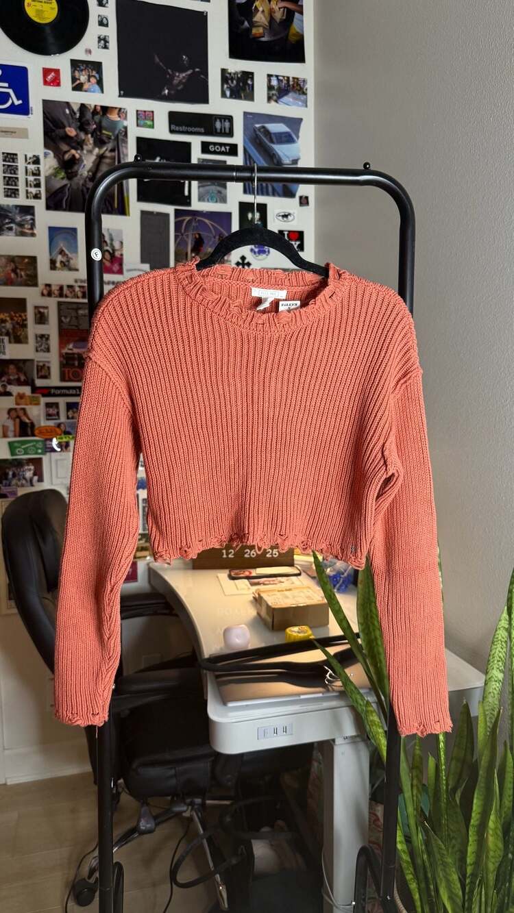 Full Tilt Women's Long Sleeve Destructed Pullover Sweater Rust Size XS
